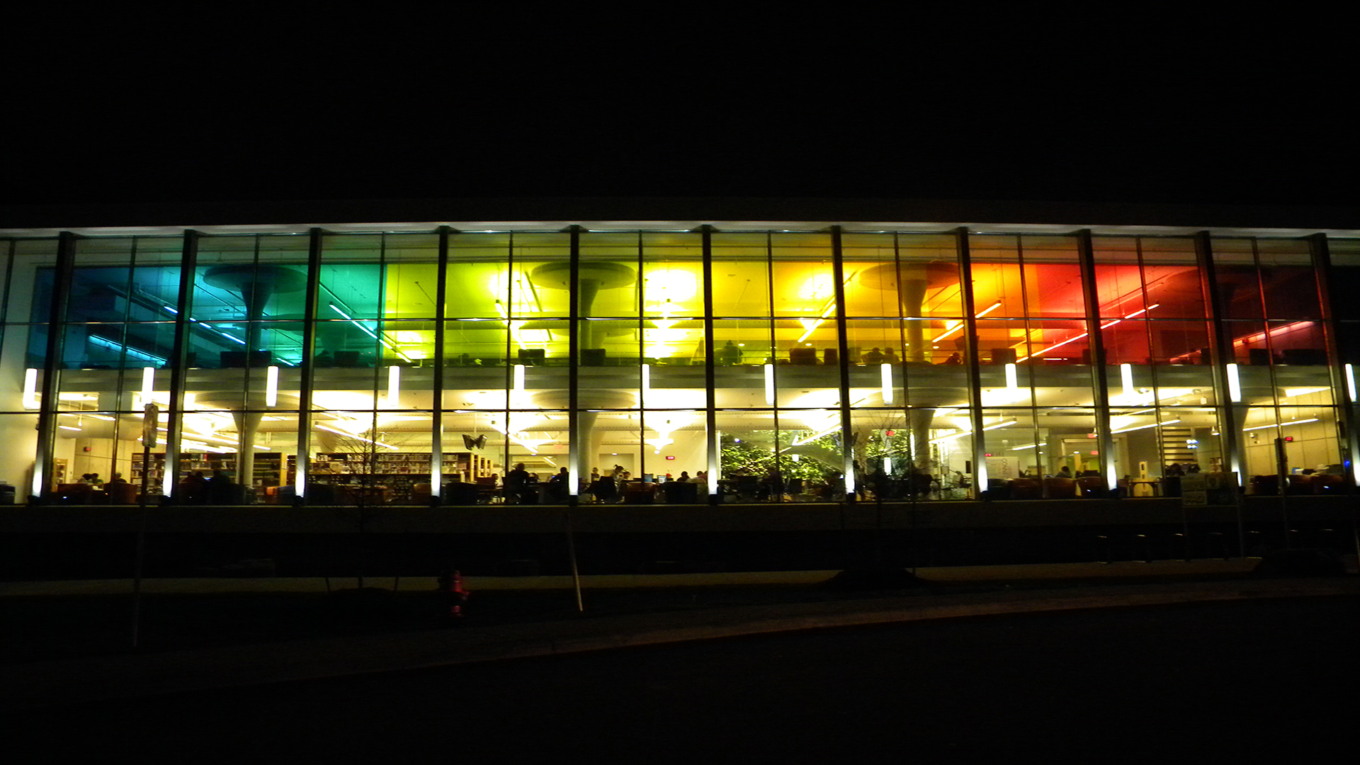 Cummings Library and Collaboratory at night