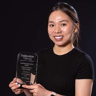 Portrait of Tu (Natalie) Nguyet Du