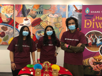 volunteers helping at Diwali