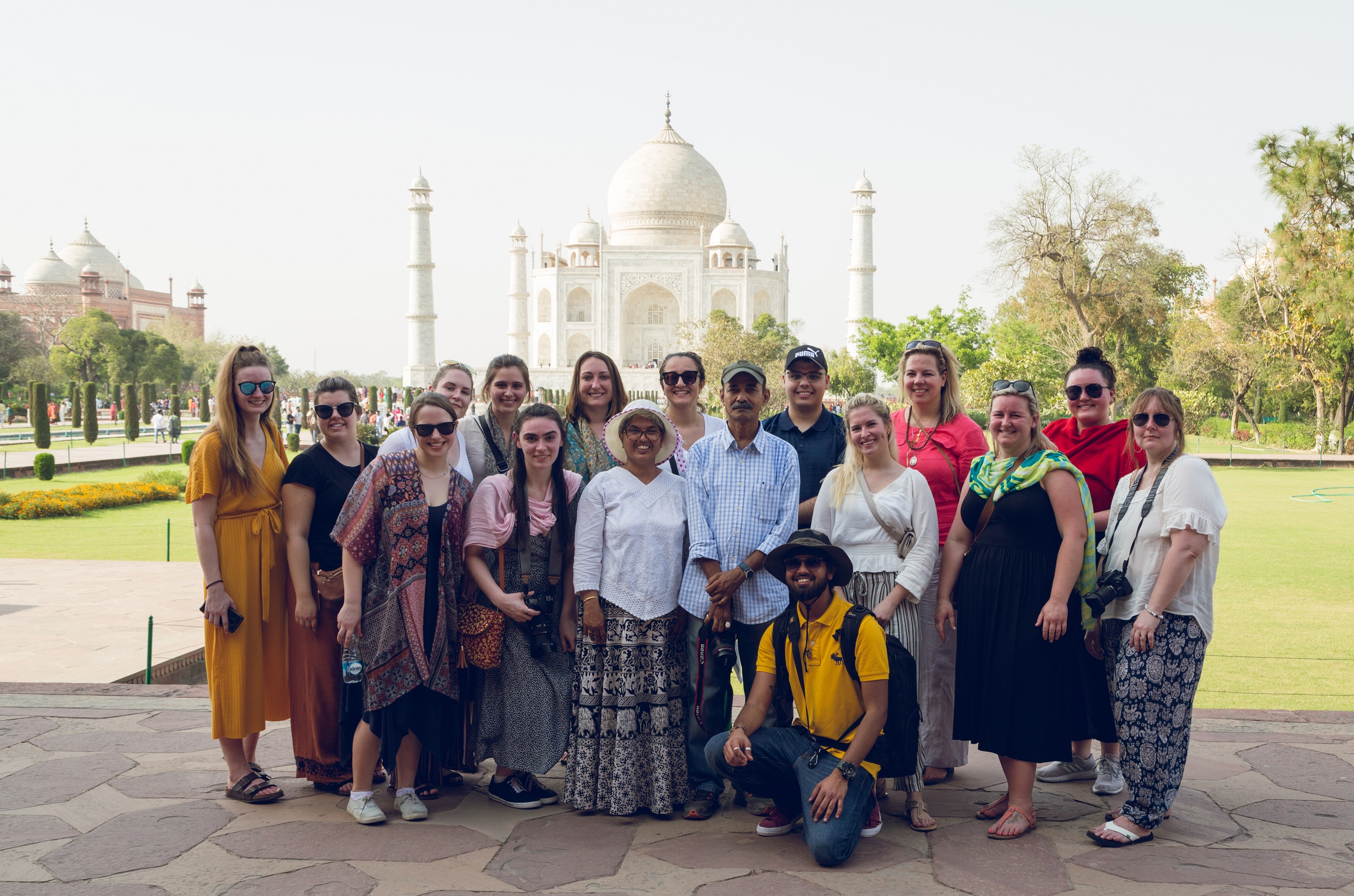 students, faculty and staff in front of Taj Mahal, India
