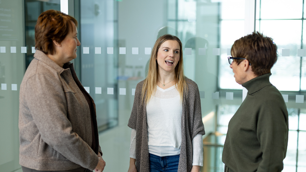 Recreation Therapy student Amanda speaking to Recreation Therapy faculty Joanne and Tracy