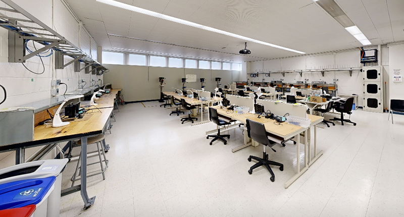Electrical Circuits Lab at Mohawk College Fennell Campus