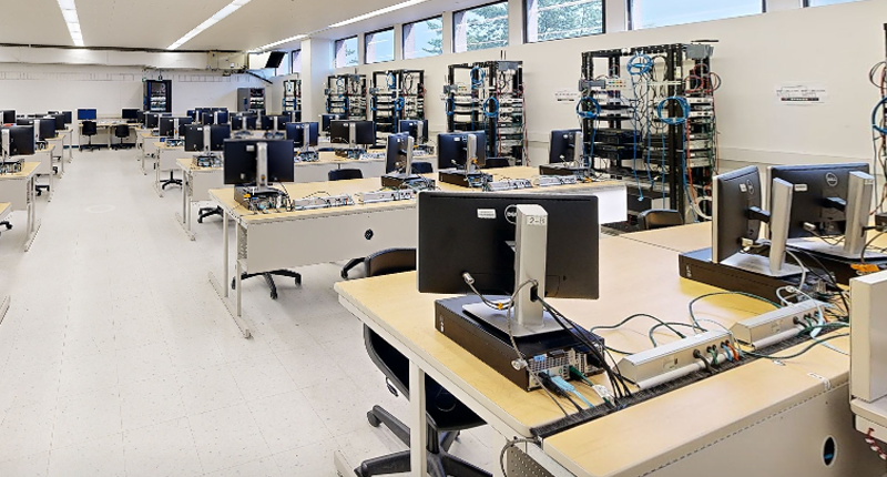 Electronics Lab at Mohawk College Fennell Campus