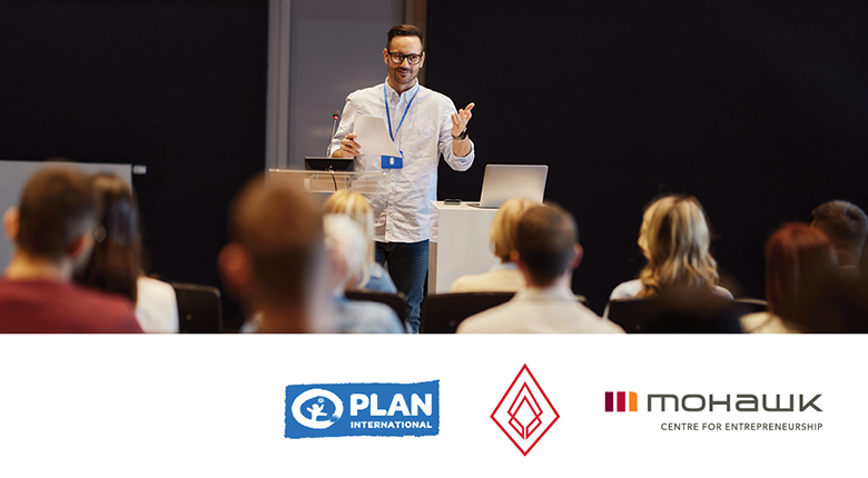 An enterpriser gives a speech in the symposium