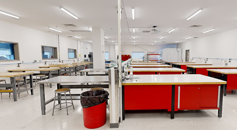 Composite Manufacturing Lab at Mohawk College Airport Campus