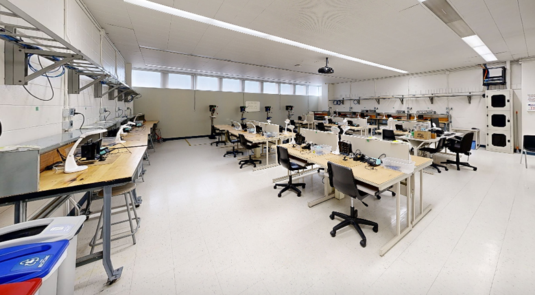 Electrical Circuits Lab at Mohawk College Fennell Campus