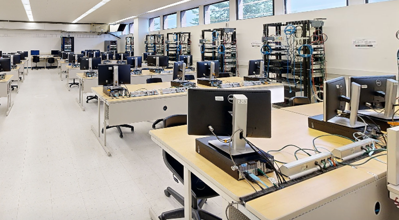 Electronics Lab at Mohawk College Fennell Campus