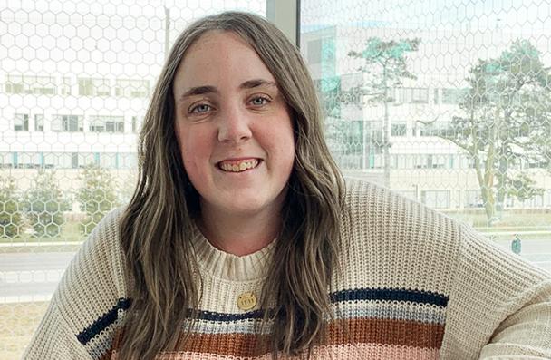 Jenna Yeoman's photo in front of a window.