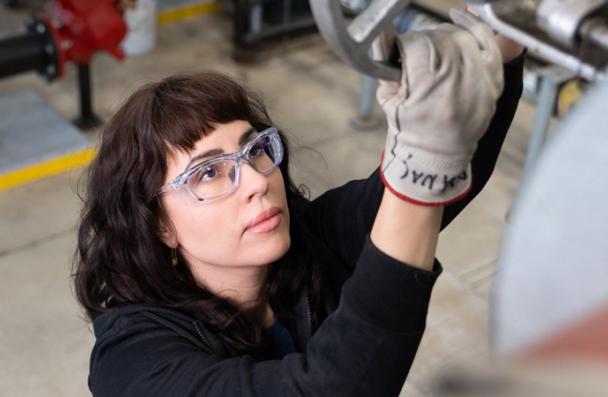 Diana operating machinery.