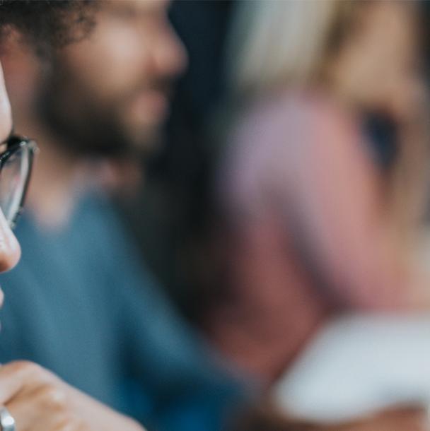 general arts students focus on computer
